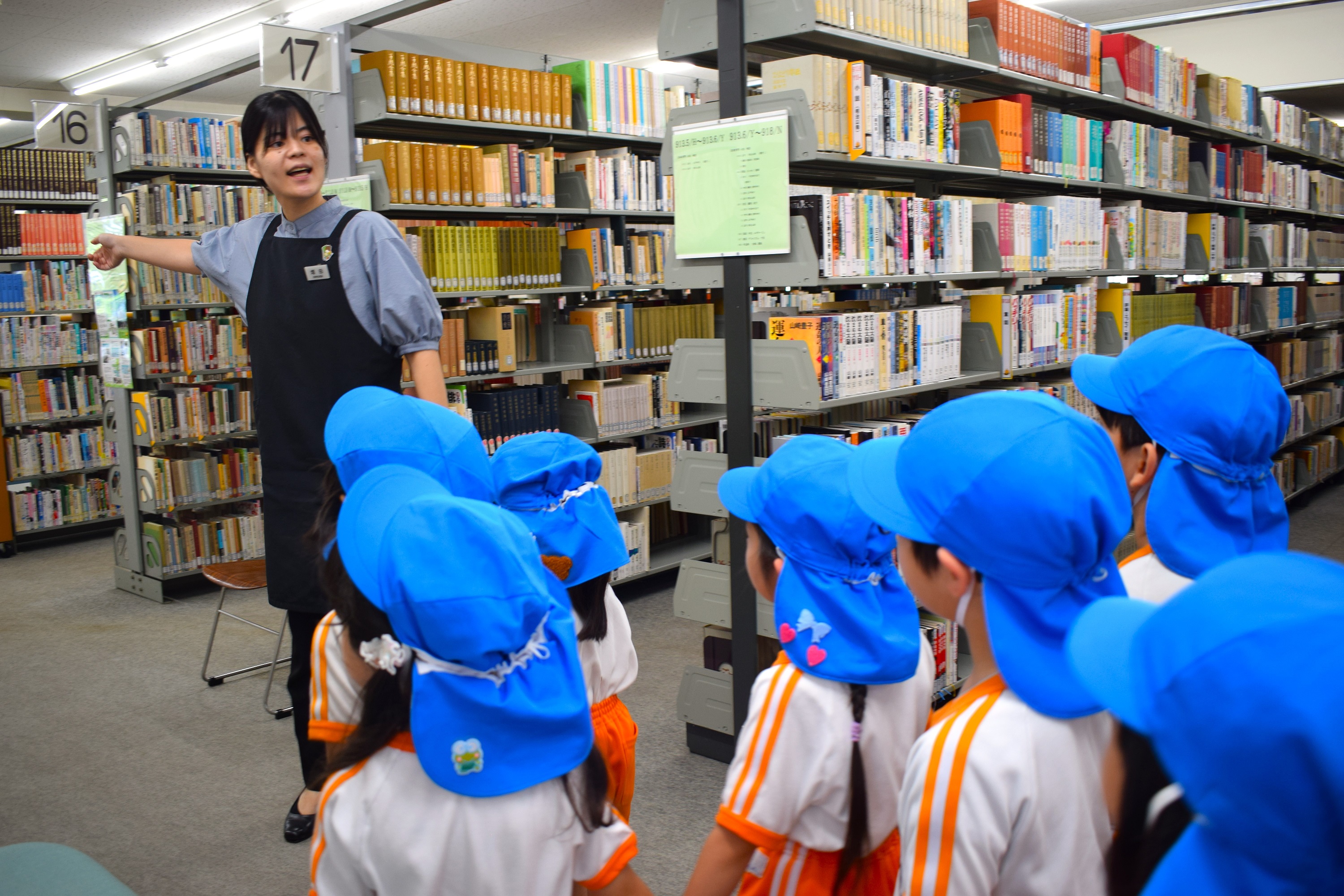 図書館ツアー（みどり幼稚園）